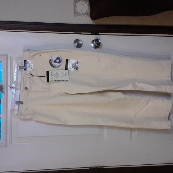D Jean's size 16 New with tags - Picture 1 of 7